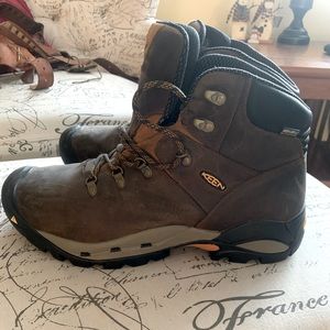 Men’s Keen work boots